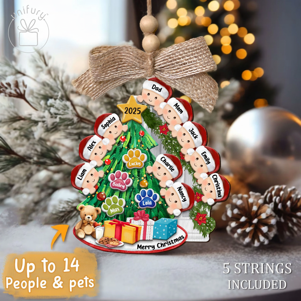 Personalized Peeking Family With Pets Christmas Wooden Ornament