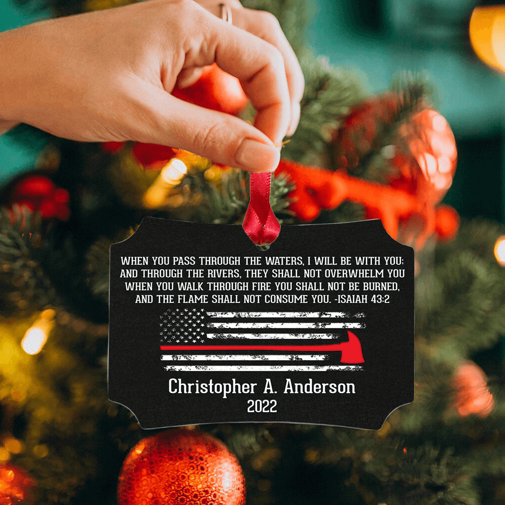 Personalized Scalloped Aluminum Ornament gifts for Firefighter - Custom Name, Year