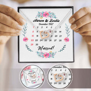 Anniversary deals calendar necklace